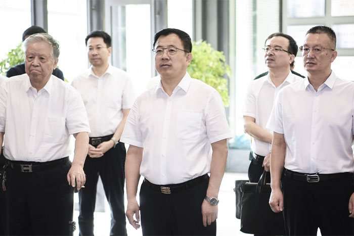 大事記 | 自治區(qū)黨委常委、銀川市委書記趙旭輝調(diào)研巨能機器人裝備智能化研發(fā)生產(chǎn)情況